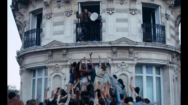 THE NIGHT EATS THE WORLD 2